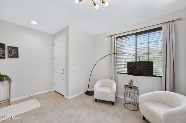 32347 N VERNAL Lane, San Tan Valley, AZ 85144