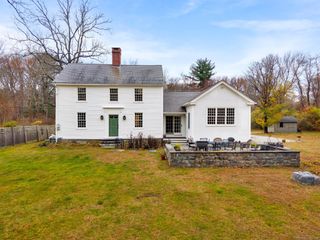 138 School House Road, Old Saybrook, CT 06475
