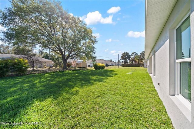 449 Wells Avenue SW, Palm Bay, FL 32908