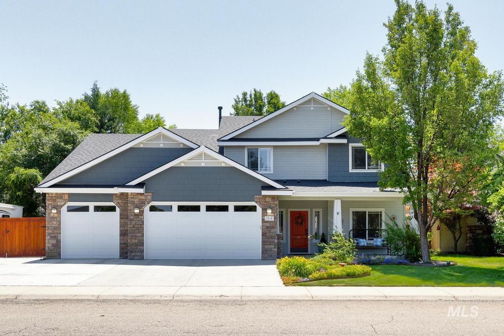 2541 E Nakano Dr, Meridian, ID 83646