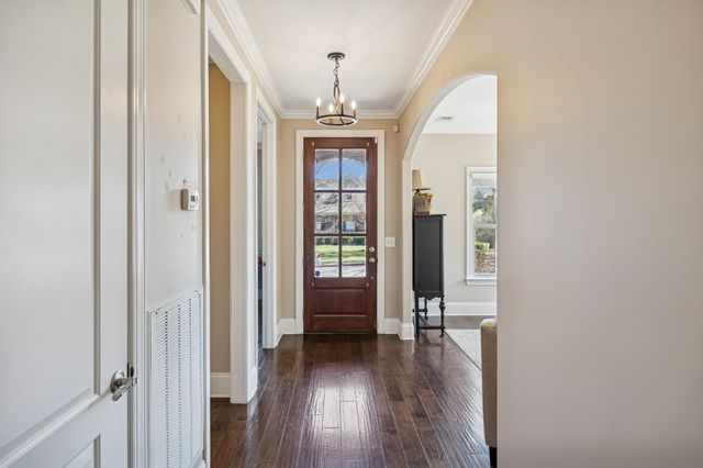 1303 Reynard Dr, Gallatin, TN 37066