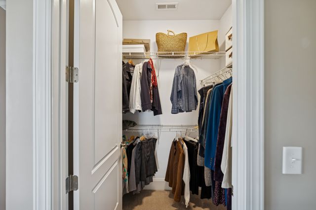 1303 Reynard Dr, Gallatin, TN 37066