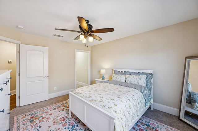 1303 Reynard Dr, Gallatin, TN 37066