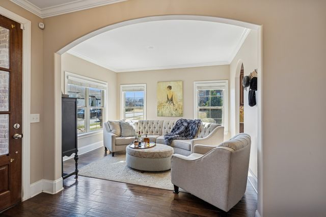 1303 Reynard Dr, Gallatin, TN 37066