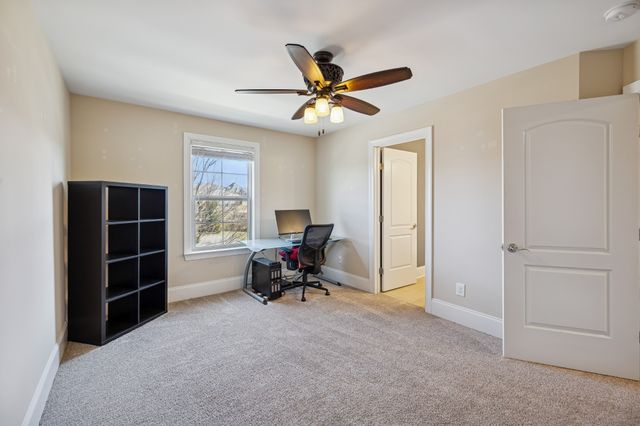 1303 Reynard Dr, Gallatin, TN 37066