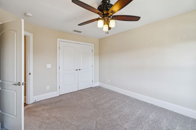 1303 Reynard Dr, Gallatin, TN 37066