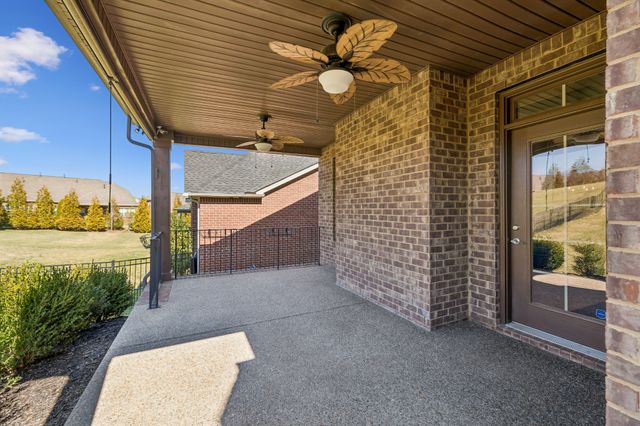 1303 Reynard Dr, Gallatin, TN 37066