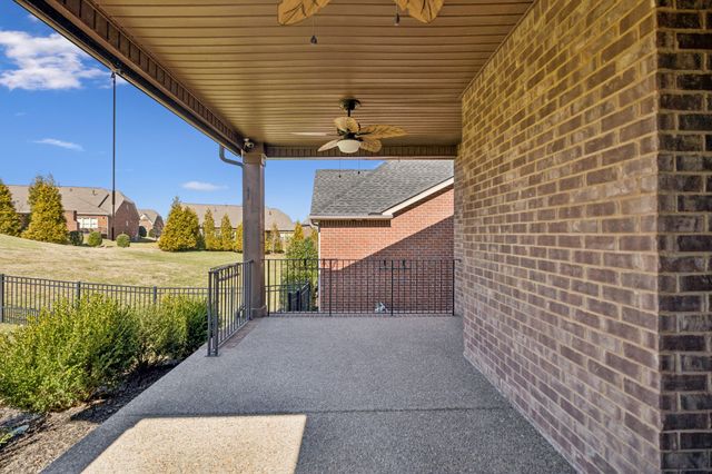 1303 Reynard Dr, Gallatin, TN 37066