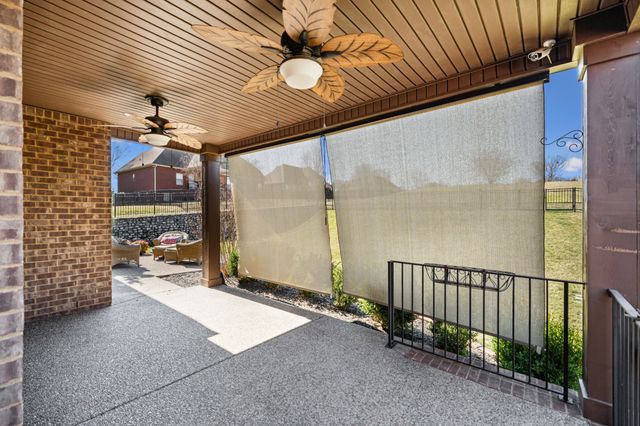 1303 Reynard Dr, Gallatin, TN 37066