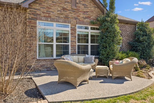 1303 Reynard Dr, Gallatin, TN 37066