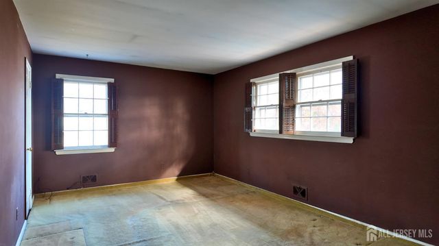 221 Wyckoff Avenue, Piscataway, NJ 08854