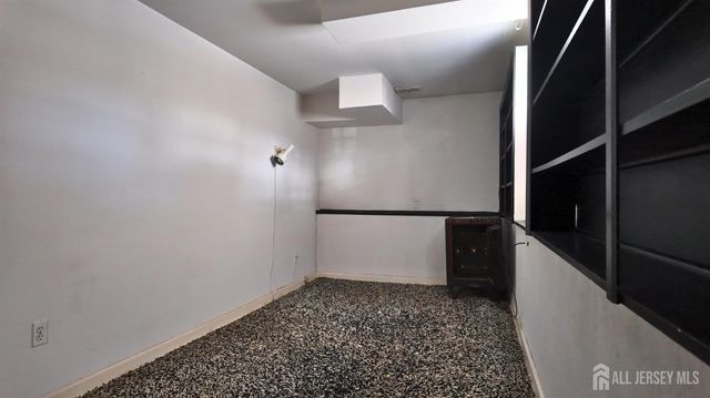 221 Wyckoff Avenue, Piscataway, NJ 08854