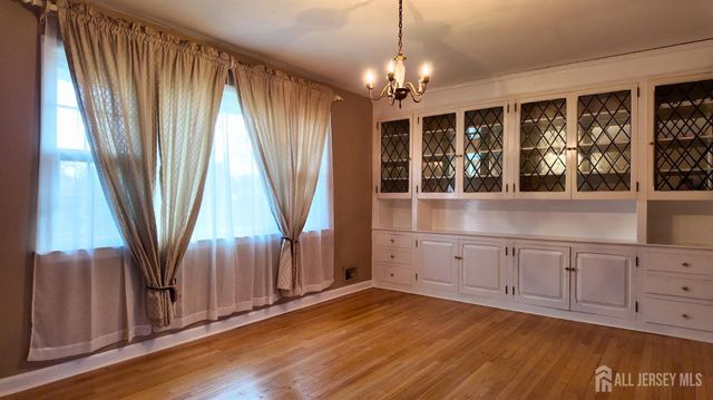 221 Wyckoff Avenue, Piscataway, NJ 08854