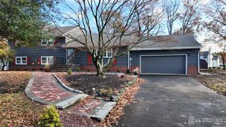 221 Wyckoff Avenue, Piscataway, NJ 08854