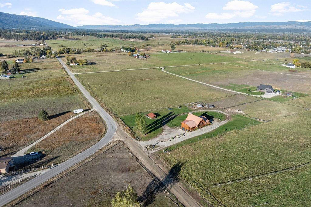 2374 Hamby Lane, Victor, MT 59875 photo 9