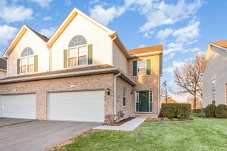 8 Lily Court, Bolingbrook, IL 60440