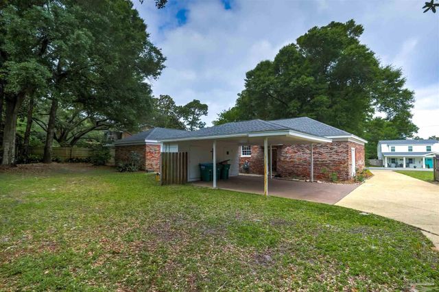 316 Dolphin St, Gulf Breeze, FL 32561