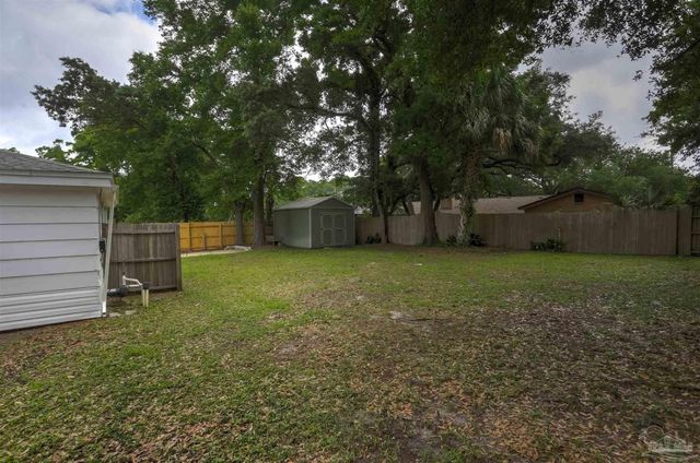 316 Dolphin St, Gulf Breeze, FL 32561