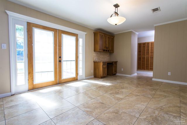 316 Dolphin St, Gulf Breeze, FL 32561
