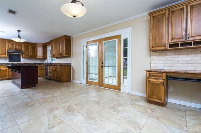 316 Dolphin St, Gulf Breeze, FL 32561