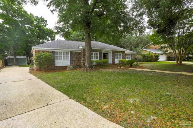 316 Dolphin St, Gulf Breeze, FL 32561
