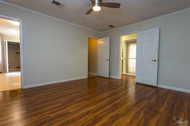 316 Dolphin St, Gulf Breeze, FL 32561