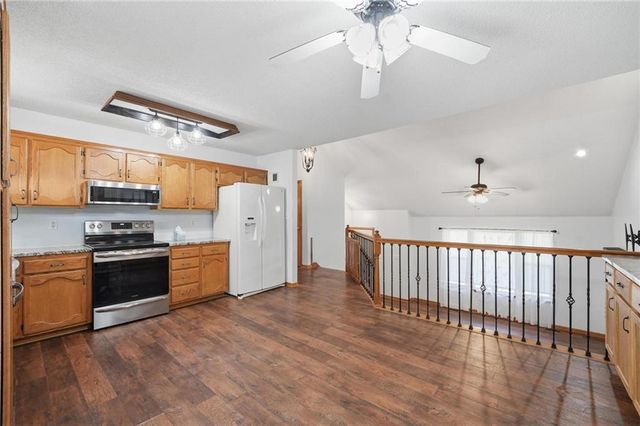 403 Woodland Avenue, Smithville, MO 64089