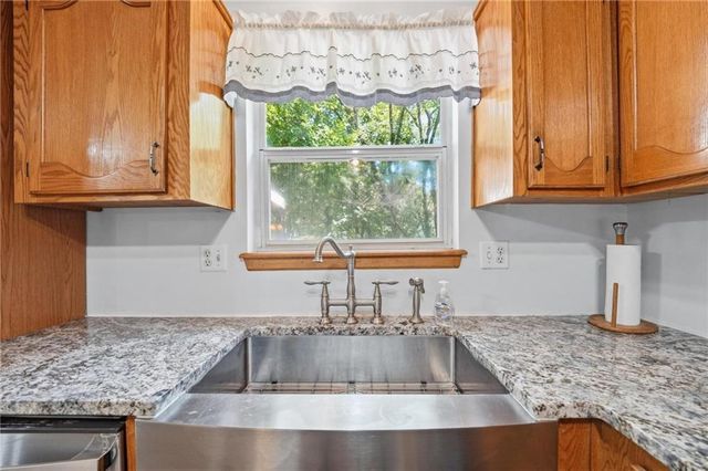 403 Woodland Avenue, Smithville, MO 64089