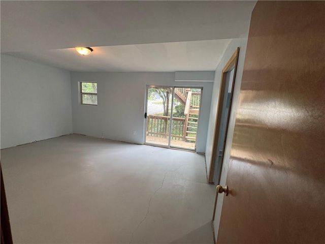 403 Woodland Avenue, Smithville, MO 64089