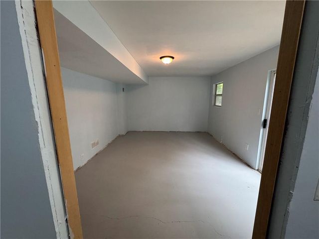403 Woodland Avenue, Smithville, MO 64089