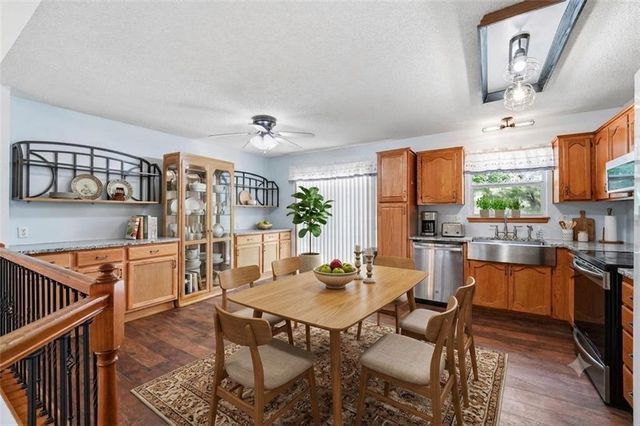 403 Woodland Avenue, Smithville, MO 64089