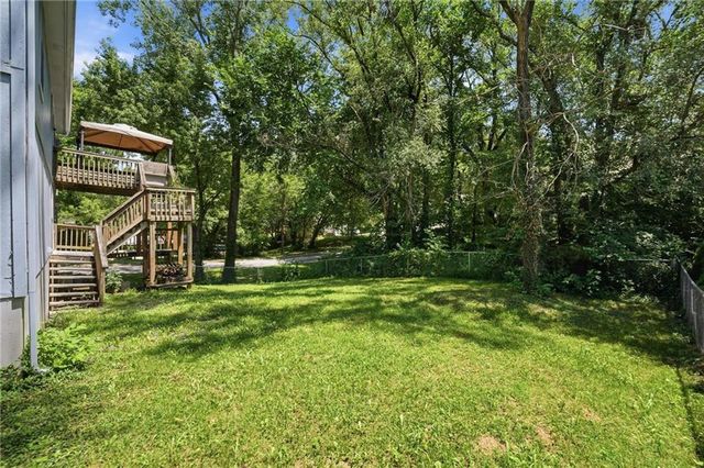 403 Woodland Avenue, Smithville, MO 64089