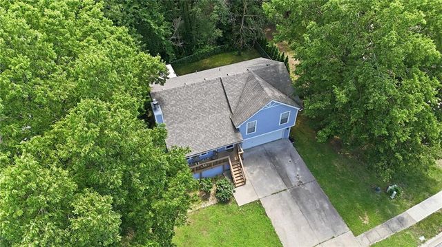 403 Woodland Avenue, Smithville, MO 64089