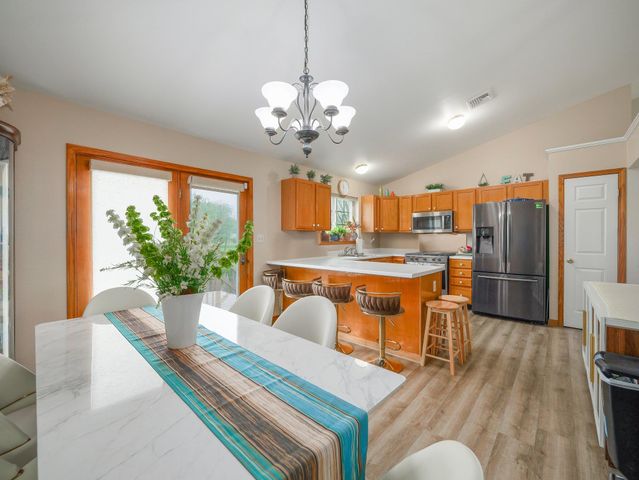 8 Bernadette Way, Washingtonville, NY 10992
