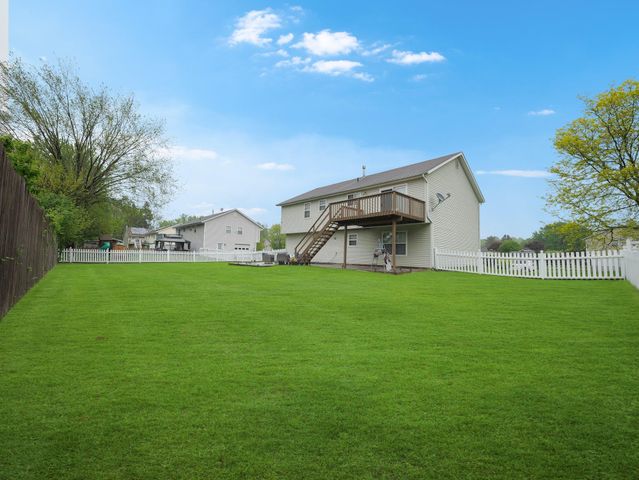 8 Bernadette Way, Washingtonville, NY 10992