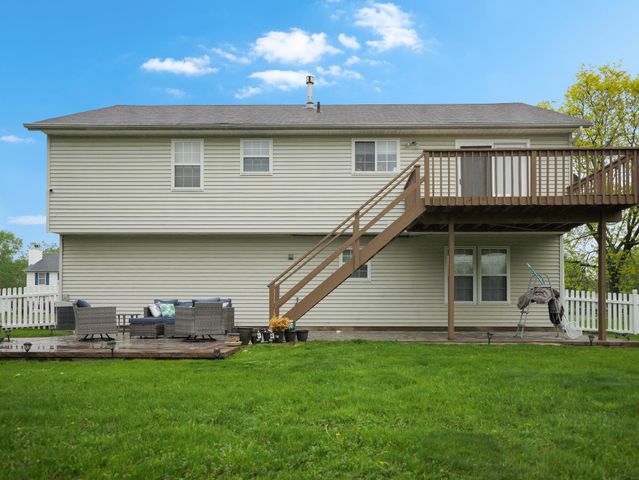 8 Bernadette Way, Washingtonville, NY 10992