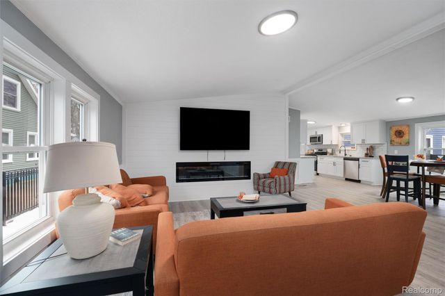 3047 Garden Avenue, Royal Oak, MI 48073