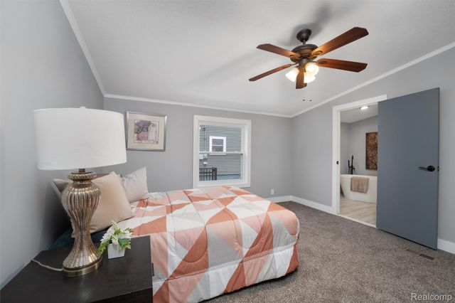 3047 Garden Avenue, Royal Oak, MI 48073