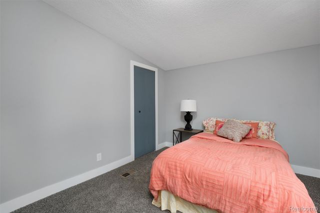 3047 Garden Avenue, Royal Oak, MI 48073