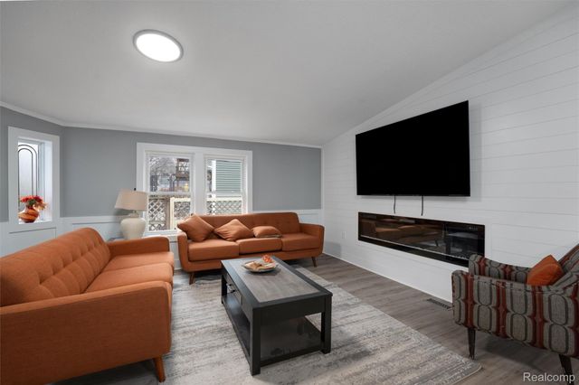 3047 Garden Avenue, Royal Oak, MI 48073