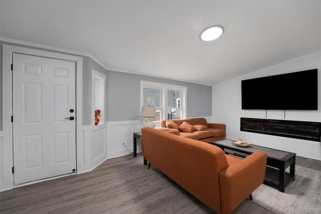 3047 Garden Avenue, Royal Oak, MI 48073