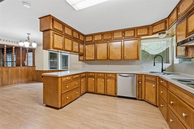 140 Pine Valley Drive, Livingston, TX 77351
