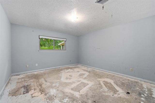 140 Pine Valley Drive, Livingston, TX 77351