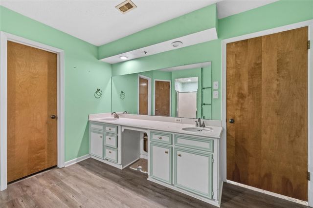 140 Pine Valley Drive, Livingston, TX 77351