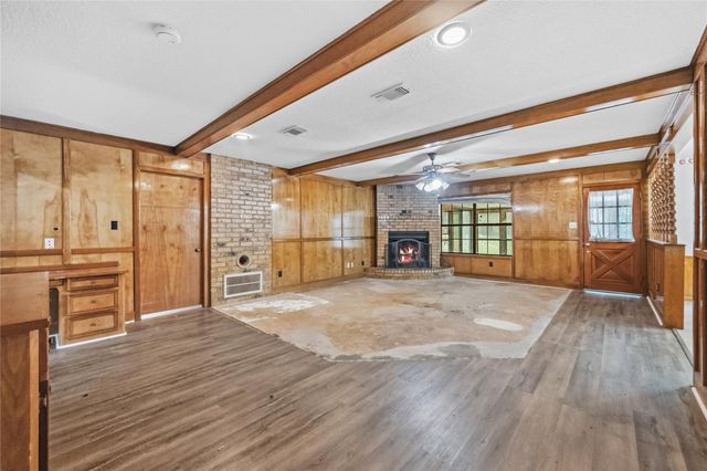 140 Pine Valley Drive, Livingston, TX 77351