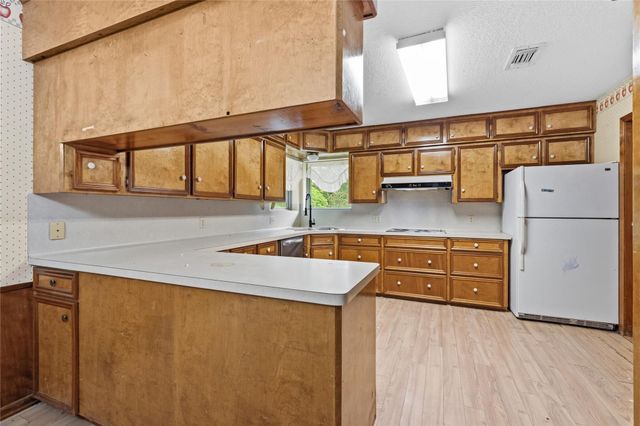 140 Pine Valley Drive, Livingston, TX 77351