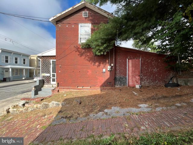 433 COLUMBIA ST, Cumberland, MD 21502