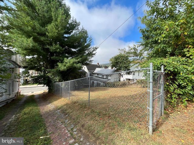 433 COLUMBIA ST, Cumberland, MD 21502