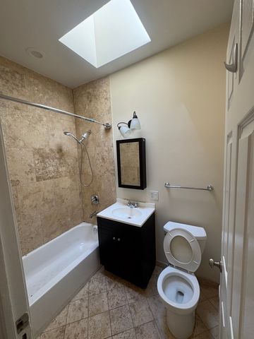 7109 N Clark Street 201, Chicago, IL 60626