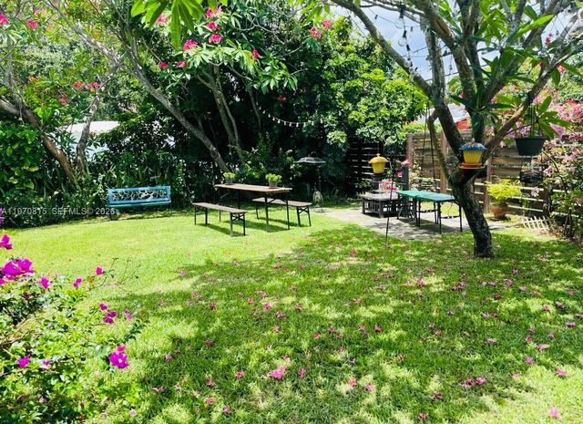 12000 NE 9th Ave 1, Biscayne Park, FL 33161